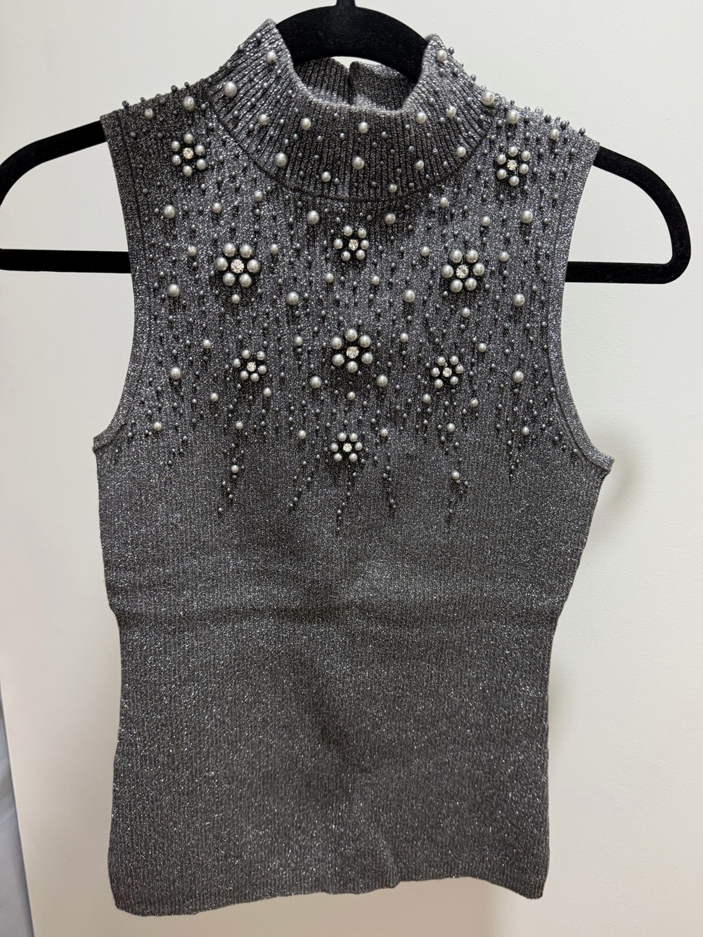 Vintage cache Sleeveless Metallic Gray Pearl-Embellished Mock Neck Top